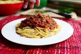 Итальянский соус для спагетти с фаршем и томатной пастой