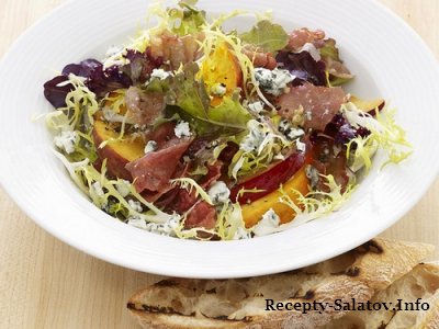 Рецепт Итальянского фруктового салата со сливами и персиками
