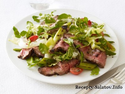 Салат айсберг и кресс салат с говяжим стейком блейд