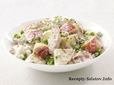 Легкий теплый картофельный салат с горошком - пошаговый рецепт