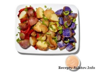 Салат из цветного картофеля, сельдерея и сладкого перца