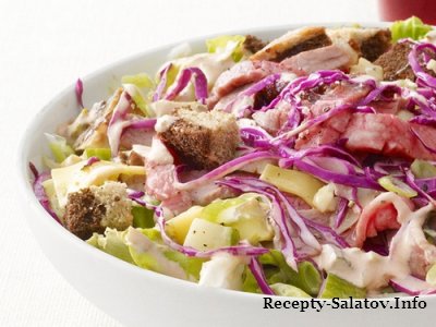 Американский салат из красной капусты и сочной говядины