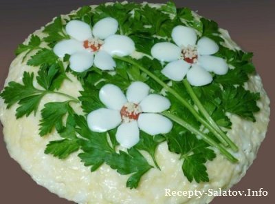 Салат Три цветка с грибами сыром и курицей