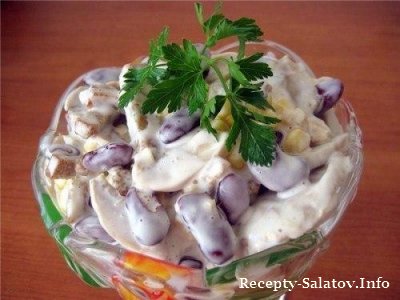 Вкусный салат из красной фасоли кукурузы и майонеза - пошагово