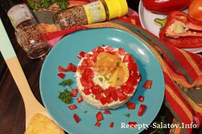 Яркий новогодний салат с курицей и перцем - пошаговый рецепт