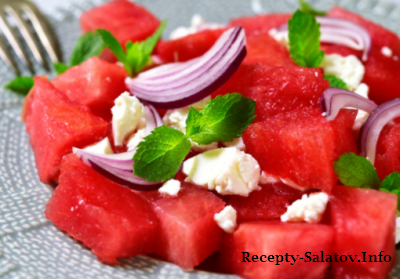 Фитнес салат из летней красной дыни