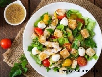 Простой и вкусный куриный салат со сливовым соусом видео рецепт