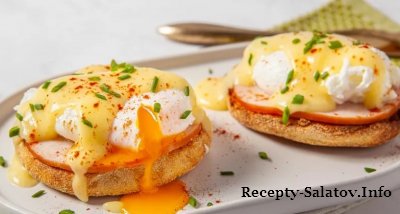 Классические пошаговый рецепт яйца Бенедикт на завтрак