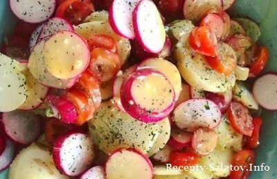 Овощной салат из картофеля редиски и помидоров черри
