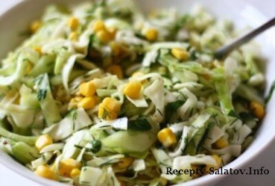 Салат овощной с капустой огурцами и кукурузой пошаговый рецепт