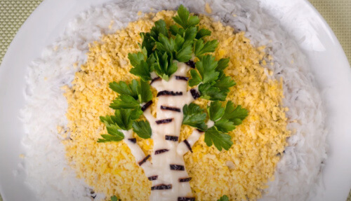 Сказочный салат Березка из куриного филе - пошаговый рецепт