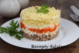 Слоеный салат со свежим огурцом - пошаговый рецепт