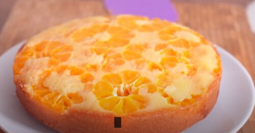 Очень вкусный и сочный пирог с мандаринами - быстрый рецепт
